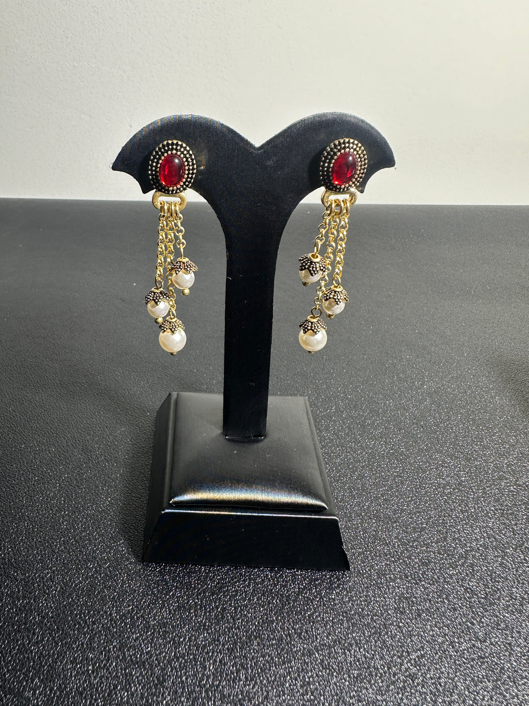 Vintage Earing E111