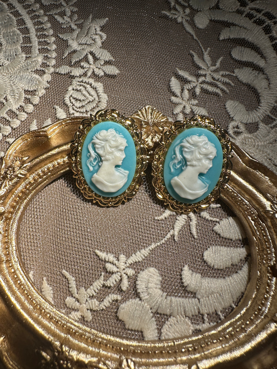 Vintage Earing E118