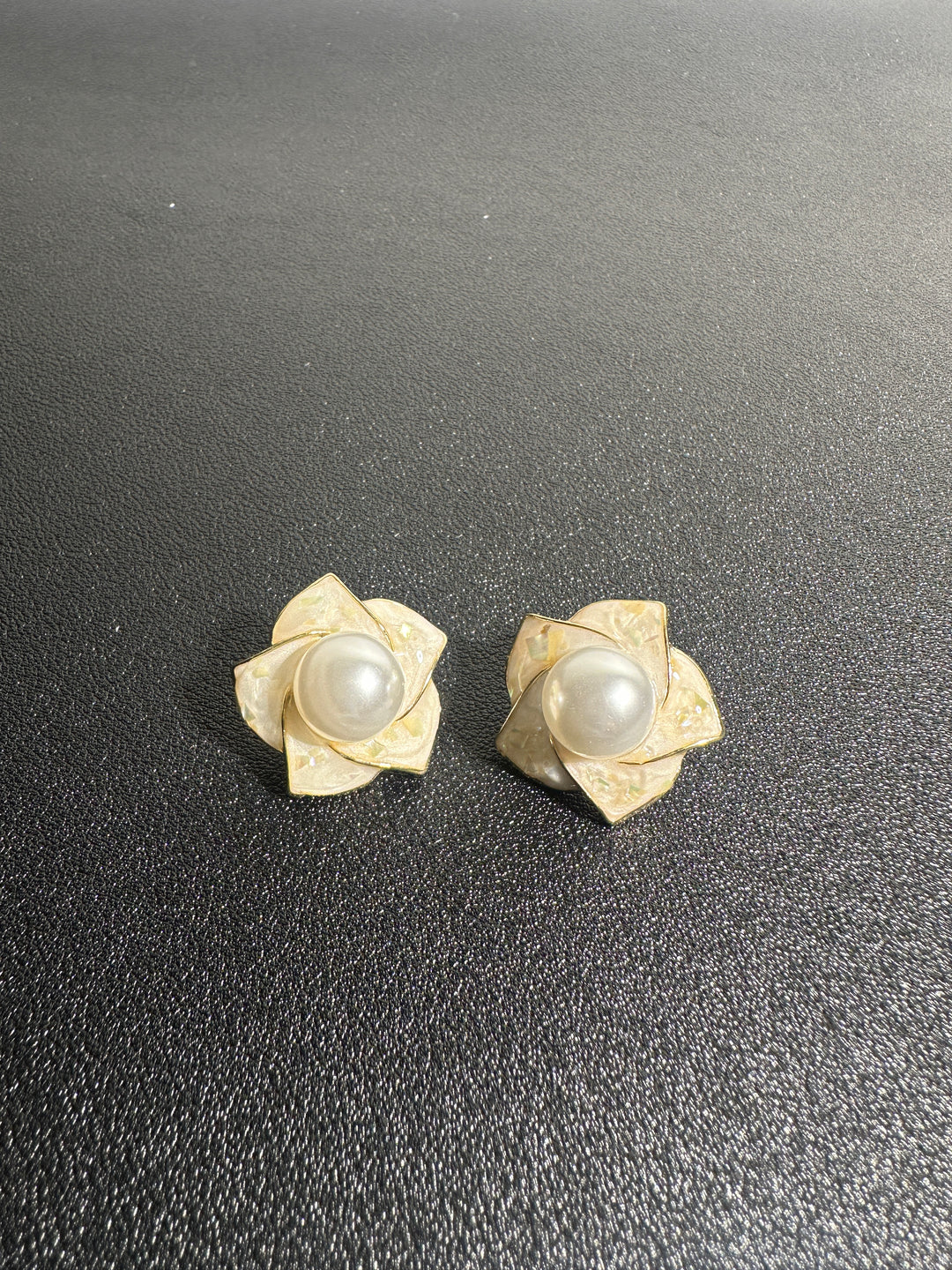 Vintage Earing E52