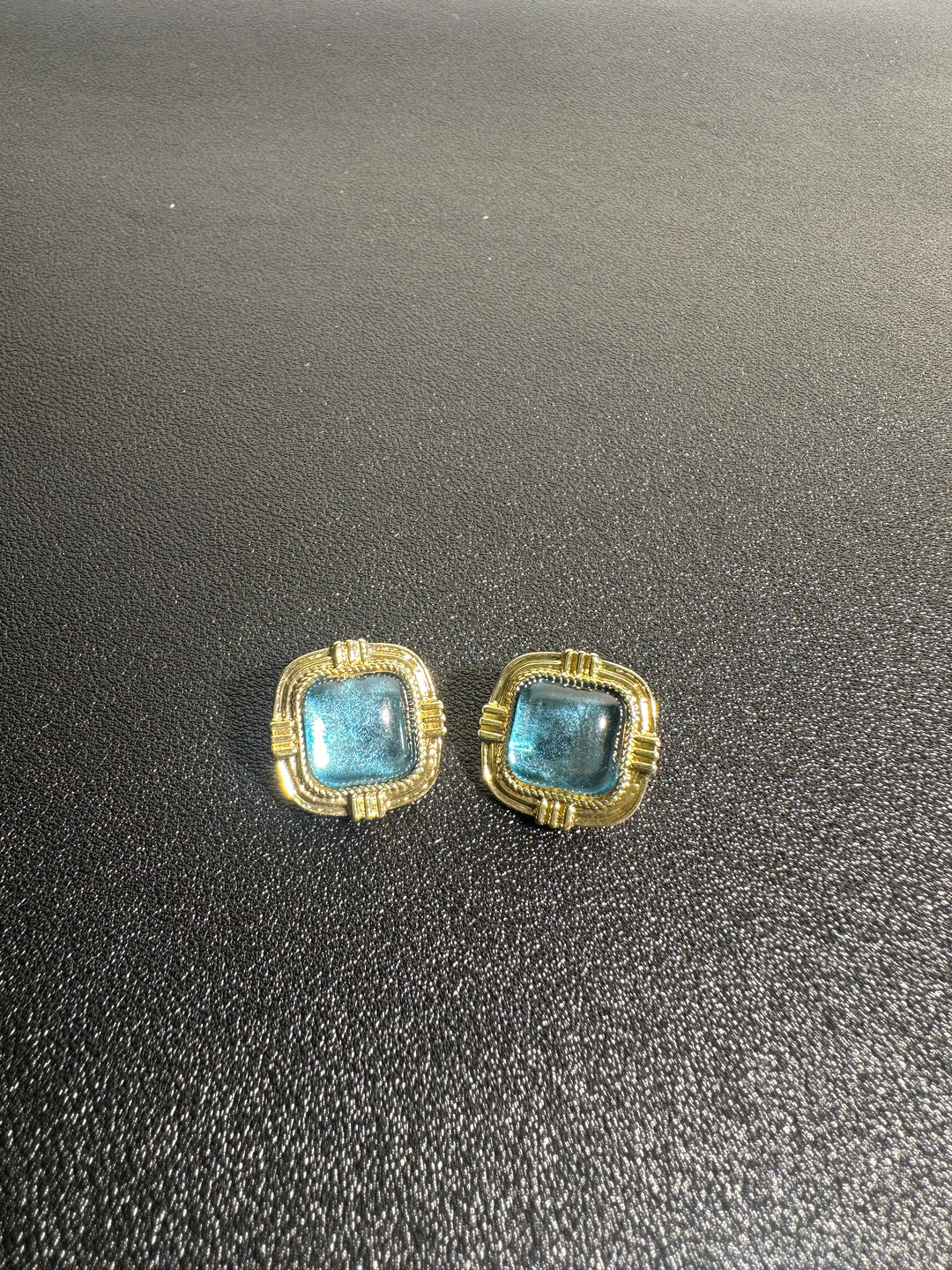 Vintage Earing E53