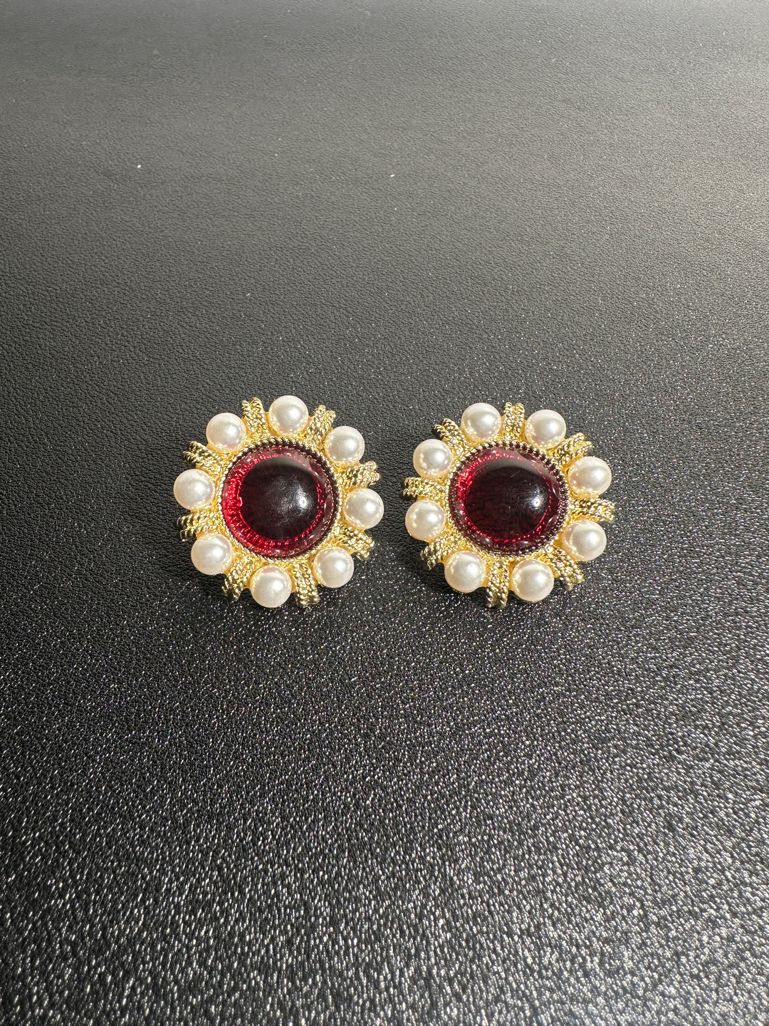 Vintage Earing E68