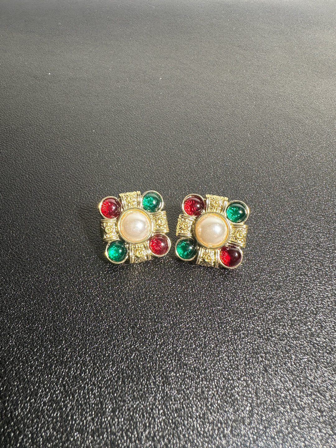 Vintage Earing E71