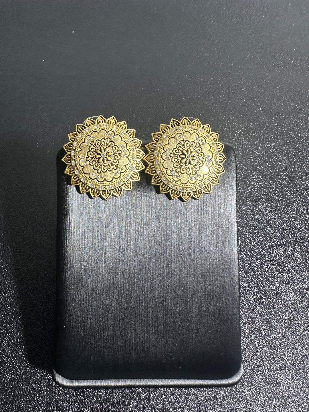 Vintage Earing E96