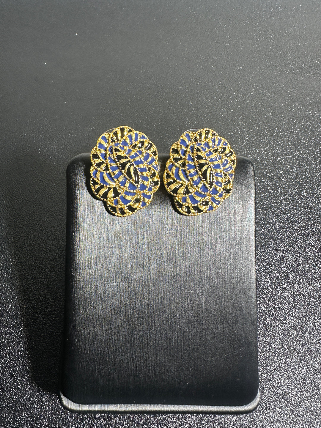 Vintage Earing E97