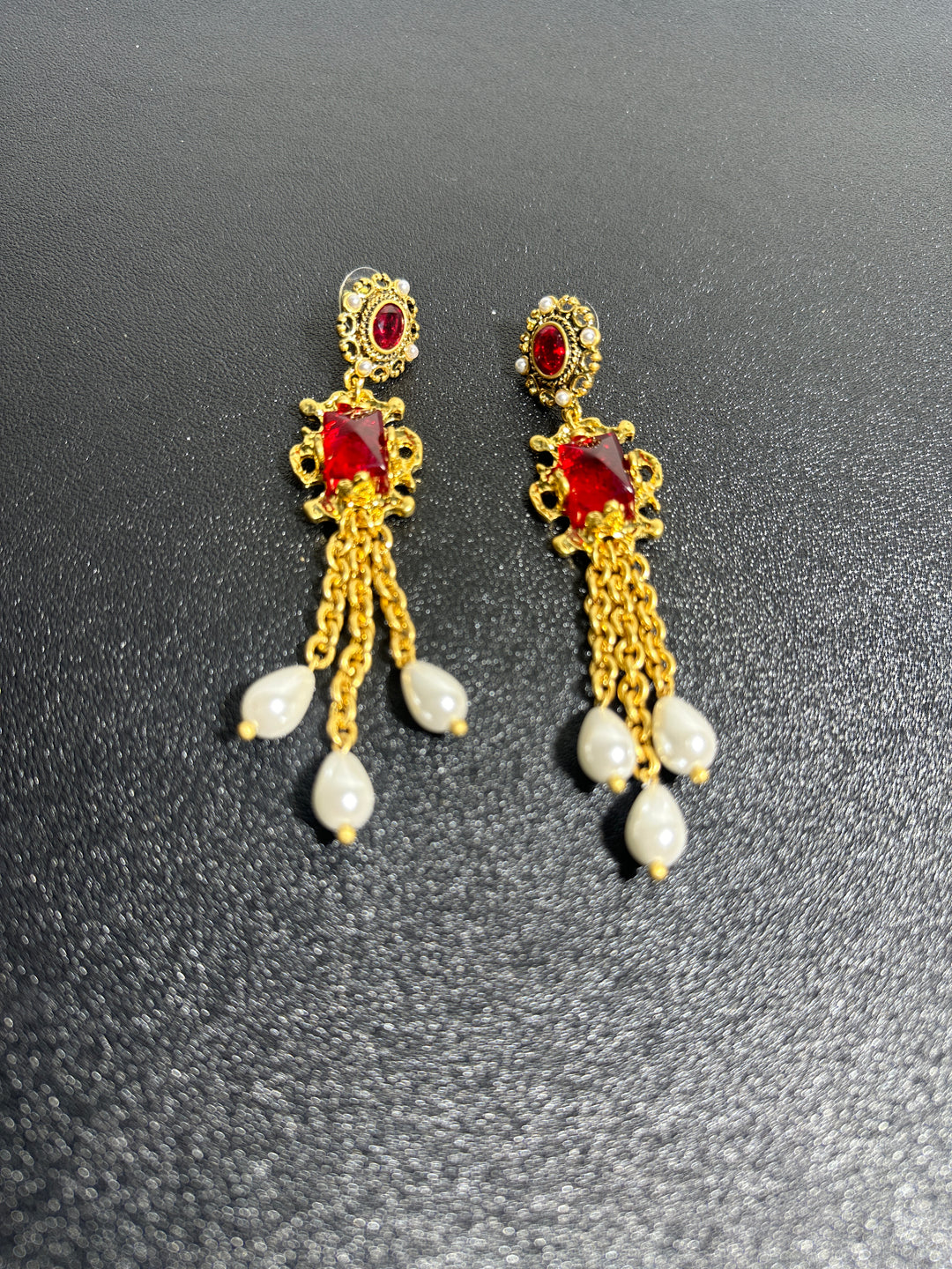 Vintage Earing E98