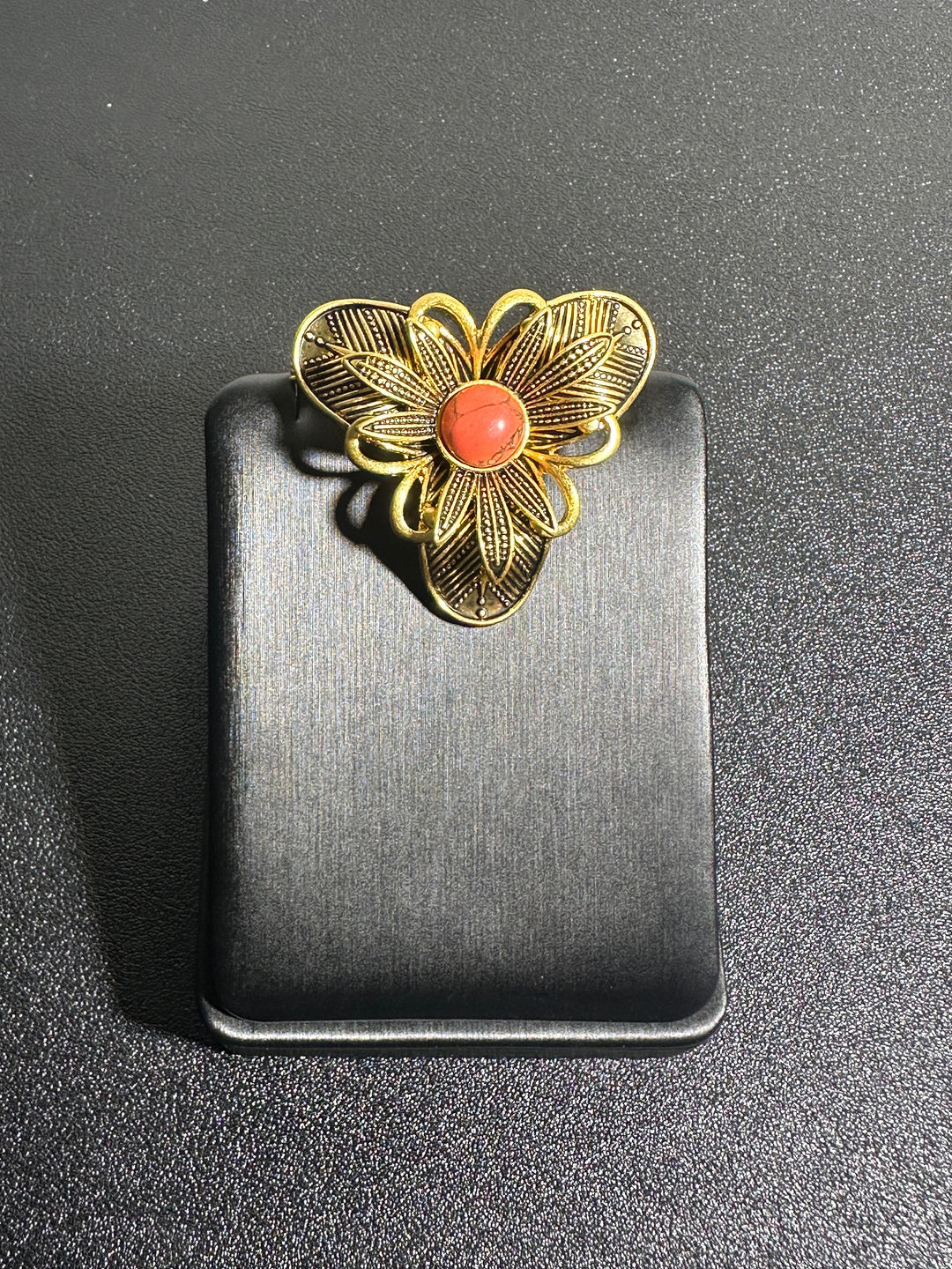 Vintage Brooch VBH22